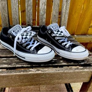 Like new! Converse double flap sneakers